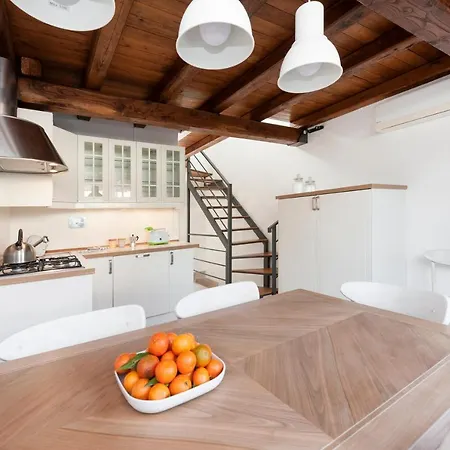 Appartamento Charming Patio House In San Lorenzo *