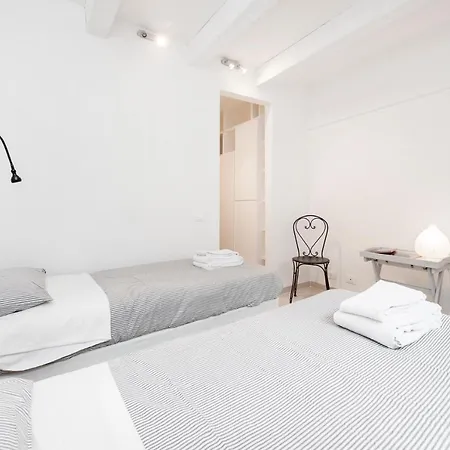 Charming Patio House In San Lorenzo * Roma