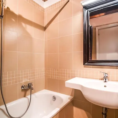 Charming Patio House In San Lorenzo