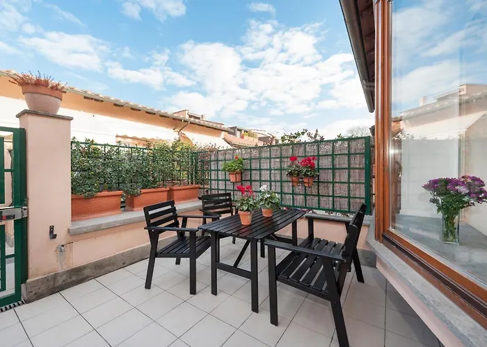 Апартаменты Charming Patio House In San Lorenzo